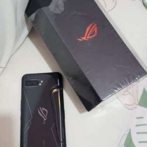 ASUS ROG Phone 2  12+512gb 香港1010 The Club 行貨冇花凹，有盒有風扇快充牛95％新