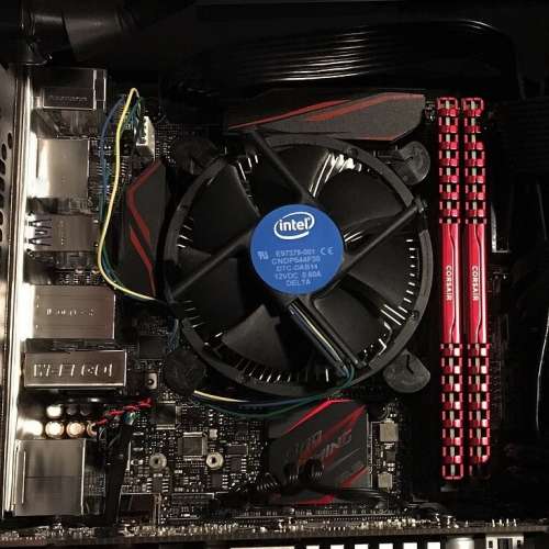 Intel i5 6500 + Asus Z170i ITX + Corsair DDR4 16GB