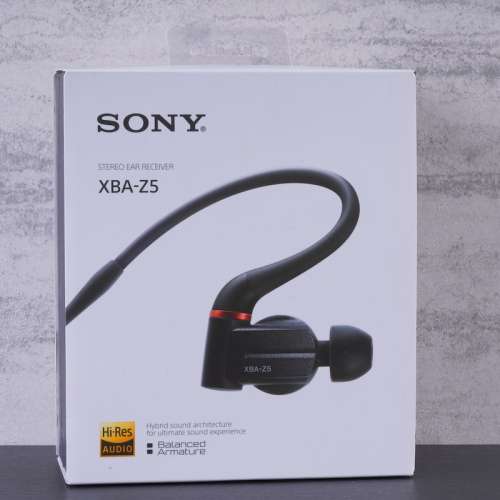 SONY XBA-Z5 In-ear Headphones 連 Sony 3.5MUC-M12SM1升級線