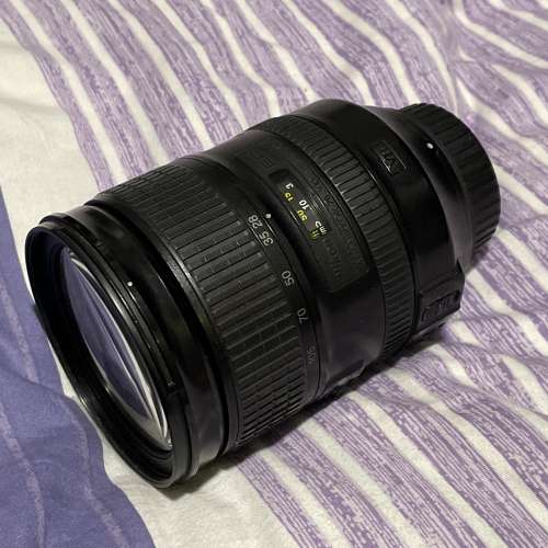 Nikon 28-300mm f3.5-5.6 vr
