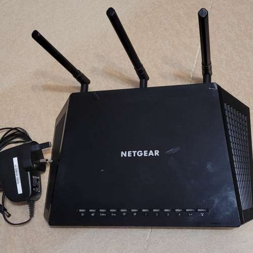 NETGEAR R6400 wifi router