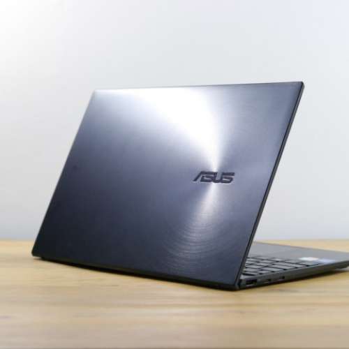 全新 Asus zenbook 13 UX325 百老匯行貨3年保 i5-1135G7 8gb ram 512gb SSD 超輕1.1kg