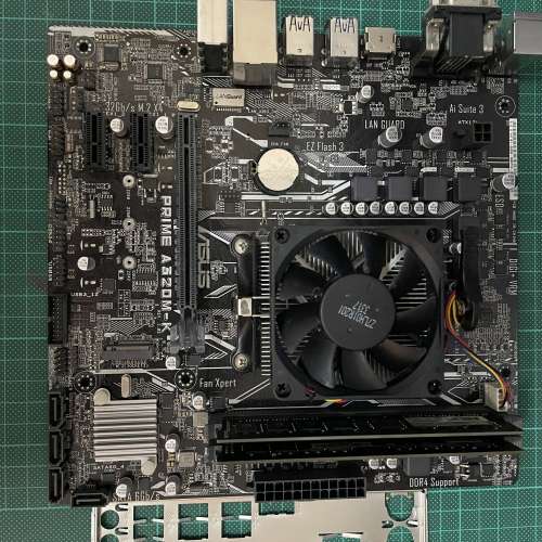 AMD A8-9600 + ASUS A320 matx + 8GB Ram