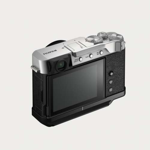 Fujifilm Xe4 X-e4 銀色 指柄kit 行貨 或補錢換行貨xs10 x-s10