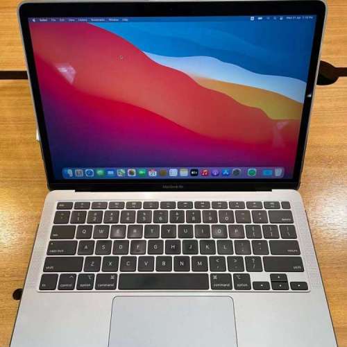 MacBook Air 2020十代I5,8G,512GB 太空灰,有保