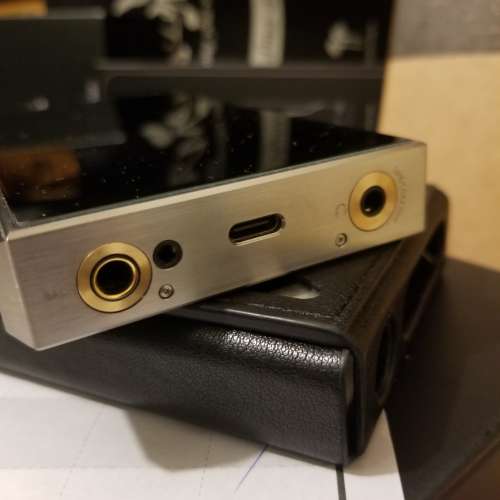 Fiio M11 Pro ss不銹鋼 Romi 全Mod，機身完美，功能全正常連原厰皮套  ，