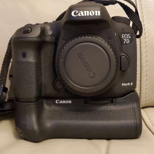 Canon 7D2 body +原廠直倒