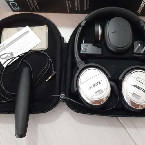 Bose QuietComfort 3 - QC3 Acoustic Noise Cancelling Headphone