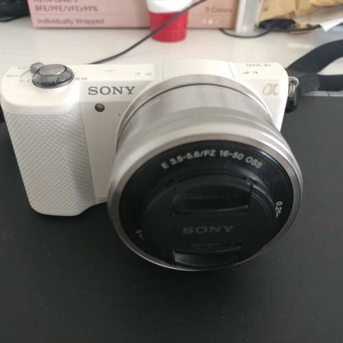 Sony ILCE a5000 白色 相機 (有盒)