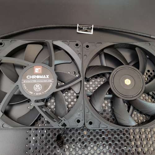 Lexar m.2 240g, Seagate 1T HDD, WD 240g ssd, noctua NF-A12x15 PWM Chromax x3