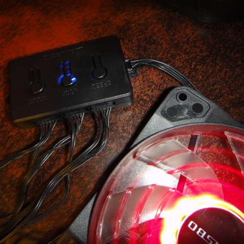 RGB 機箱風扇三把連控制器