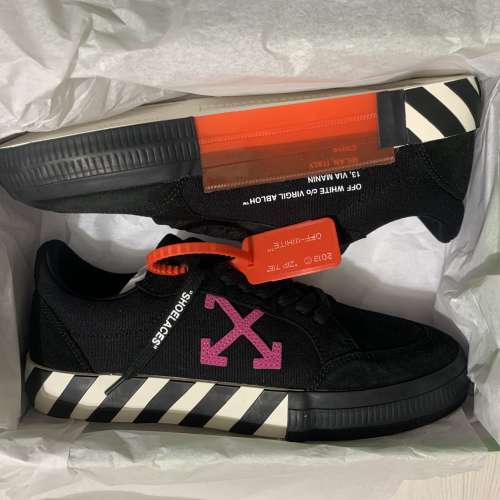 off white vulc fuchsia