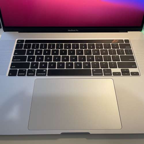 16 吋 MacBook Pro - 銀色