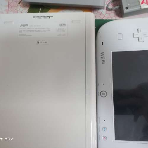 98%白色日版 wii u 32gb 全套齊配件和火牛，己改機。平放。可交換 switch .