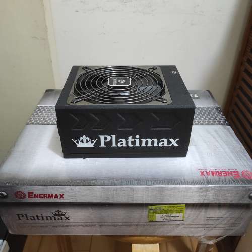 Enermax Platimax 1700W (80Plus Platinum)