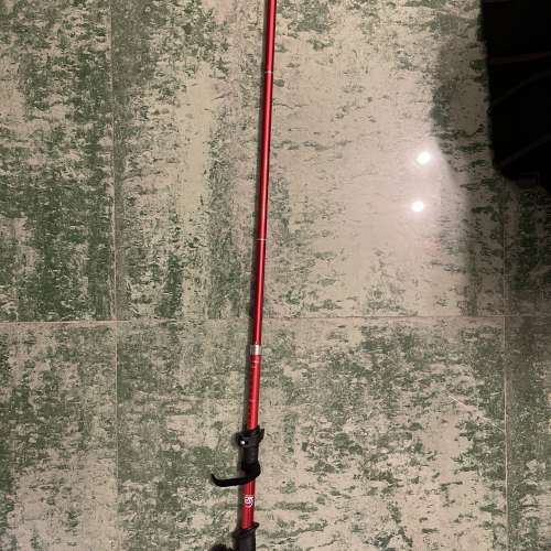 全新摺疊行山杖 黑色或紅色 95-110厘米