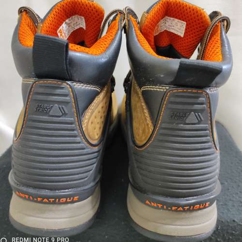 美國Timberland PRO 中筒油皮防水安全靴(歐碼42)