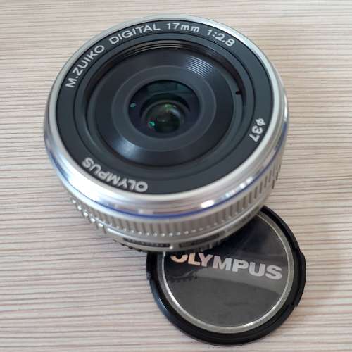 Olympus 17mm f2.8