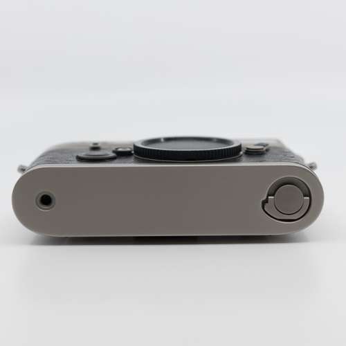 Leica M6 Classic Non-TTL Titanium (near mint)