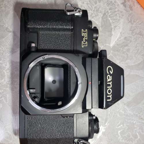 Canon new f-1