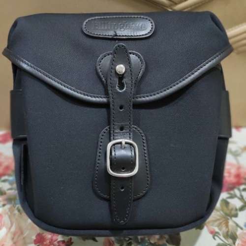 95% New Billingham Hadley Digital Camera Bag (Black Canvas/Black Leather) $1200