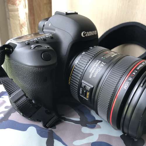 佳能 Canon 5D Mark IV (Full frame) body - 淨機 連三粒Canon原廠電池