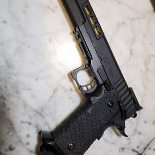 Sell: 95% New AW EMG STI DVC 3 Guns 競技級氣槍