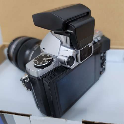 Olympus OM-D E-M5 with 12-50mm Kit Lens