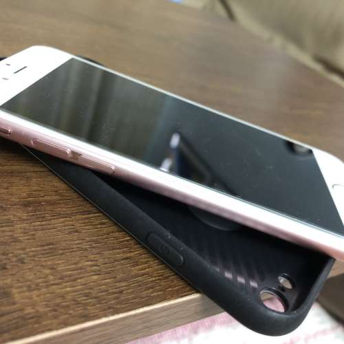 剛在 Apple 官方換過電池 ( $389 )，有單。玫瑰金色，Apple iphone 6s 64GB，100% ...