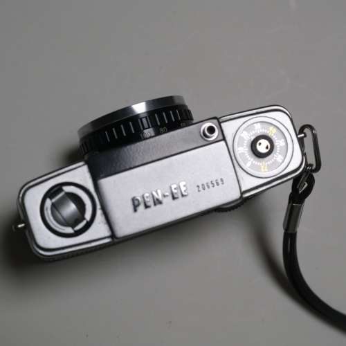 Olympus PEN EE S 30mm F2.8半格菲林相機