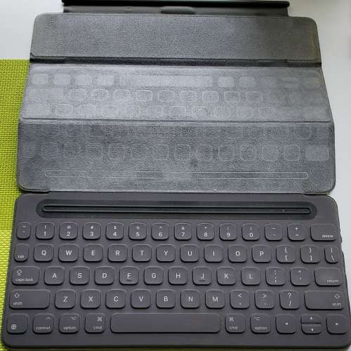 Ipad pro 9.7 keyboard cover only