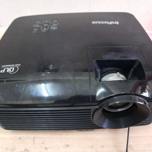 lnfocus  IN105 投影机