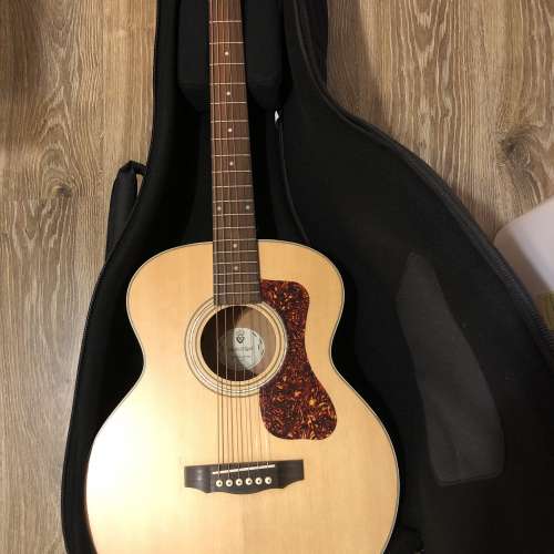 美國品牌GUILD  jumbo junior guitar (原庄配件全齊連背袋）