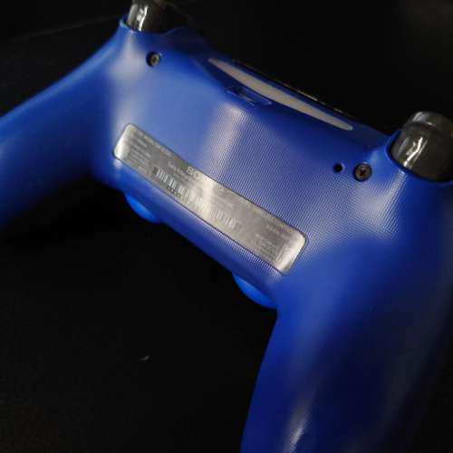 Sony PS4 Dualshock 4 gen 2 controller + Xperia mount.