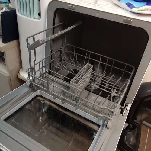 華凌 美的出品 台式免安裝 4-6人家用洗碗機  （VIE1）