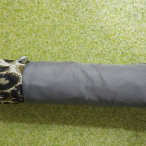 全新灰色豹紋縮骨雨傘