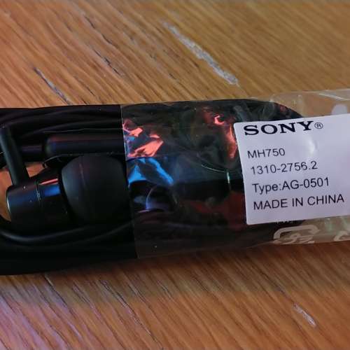 SONY Xpedia MH750 original premium earphone 3.5mm port Brand-new