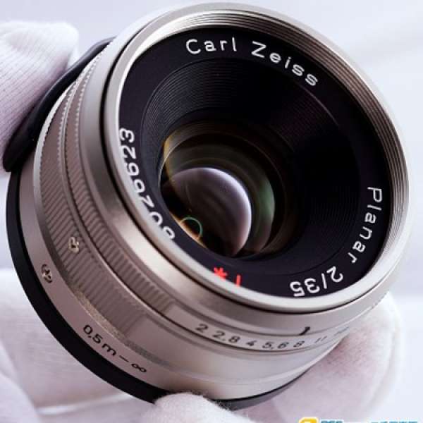 Contax G35 Carl Zeiss Planar 35mm F2 w/filter + GG-1 hood