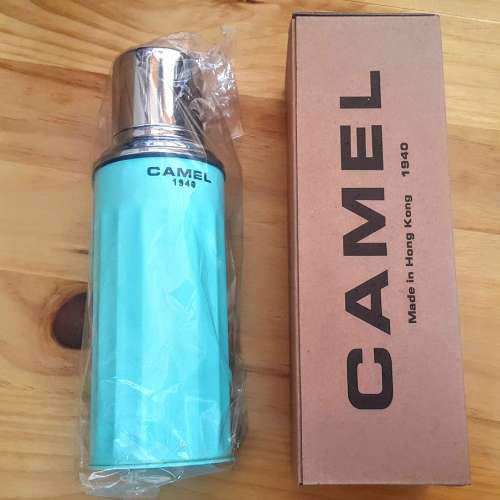 駱駝牌 Camel 112 雙層真空玻璃膽保溫瓶 450ml 碧綠色 印上「CAMEL 1940」字款