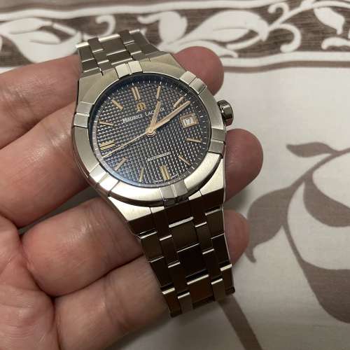 Maurice Lacroix AIKON 39mm