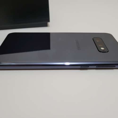新淨行貨 Samsung Galaxy s10e