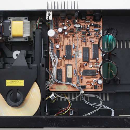 Philips CD350 比利時制(原庒220V)CDM2 TDA1540P，人聲通透立體，音色細緻豐富，可...