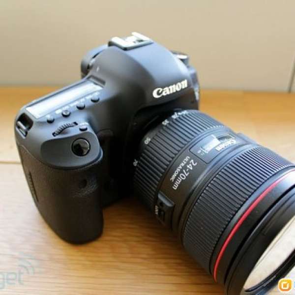 近全新Canon 5D Mark III 5D3 行貨，2電，直倒，超快卡全套 行貨EF24-70L F4 IS