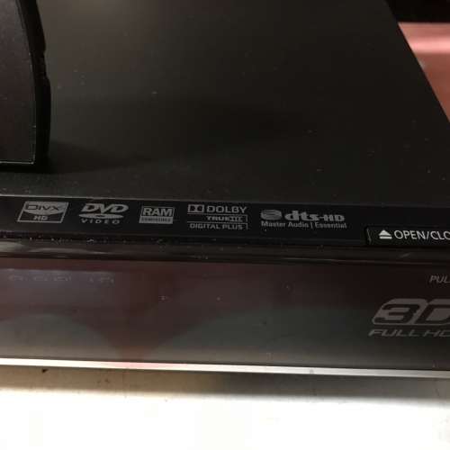 Panasonic DMP-BDT300 （高級3D藍光播放機）