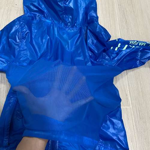 Reebok jacket 薄身風褸外套 zip up