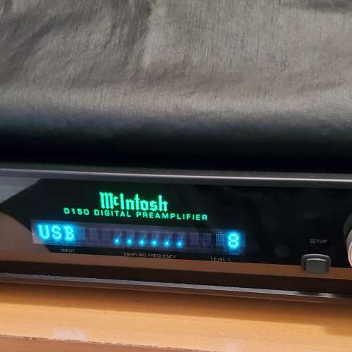 Mcintosh MHA100 和 Mcintosh D150