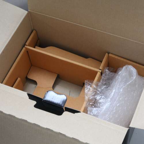 Sony A7 II  相機盒 ，冇明顯劃花、破損，超越九成新