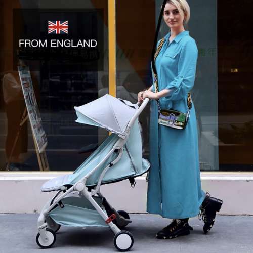 英國idouble最新二代摺疊嬰兒BB車，因疫情极少出街，只用過5次有盒，加上一套灰色全...