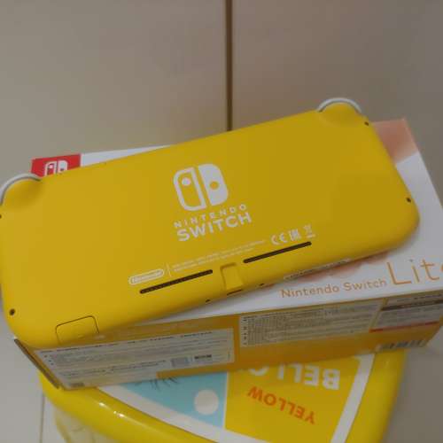 Switch lite黃色行貨