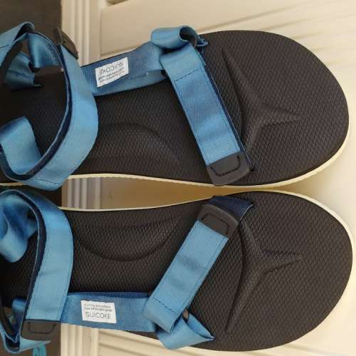 SUICOKE SANDALS (not Teva Timberland Northface Columbia)